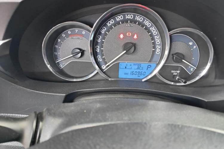 Used Toyota Corolla 2017 1.2T CVT GL Odometer Close Up