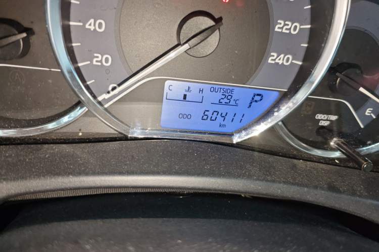 Used Toyota Corolla 2017 Revised Version 1.2T S-CVT GL Odometer Close Up