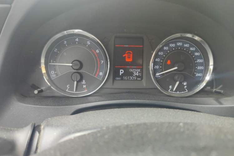 Used Toyota Corolla 2017 Revised Version 1.2T S-CVT GL-i Odometer Close Up