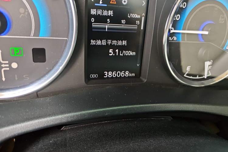 Used Toyota Corolla 2017 Revised Dual-Engine 1.8L E-CVT Leading Edition Odometer Close Up
