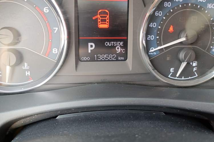 Used Toyota Corolla 2017 Revised Version 1.2T S-CVT GL-i Odometer Close Up