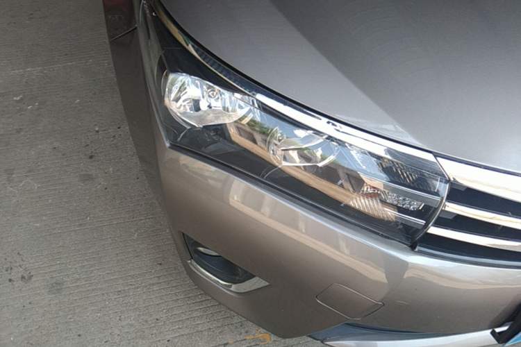 Used Toyota Corolla 2017 1.6L CVT GL Right Front Headlight
