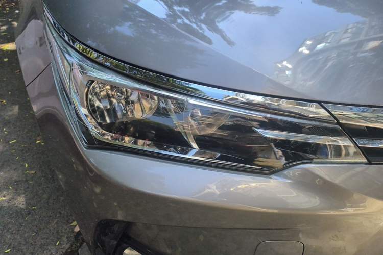 Used Toyota Corolla 2017 Revised Version 1.2T S-CVT GL-i Right Front Headlight
