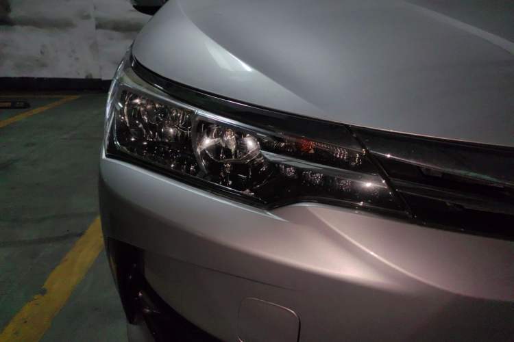 Used Toyota Corolla 2017 Revised Version 1.2T S-CVT GL Right Front Headlight