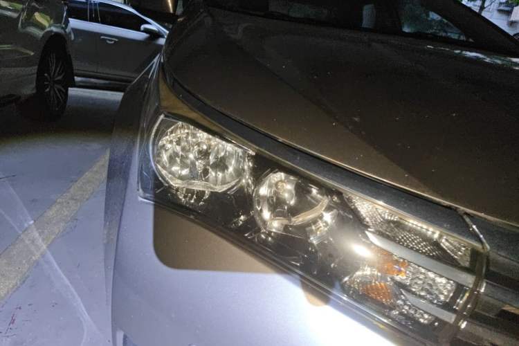 Used Toyota Corolla 2017 Revised Version 1.6L S-CVT GL Right Front Headlight