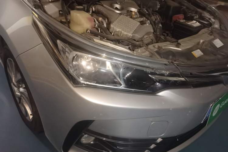 Used Toyota Corolla 2017 Revised Version 1.2T S-CVT GL-i Right Front Headlight