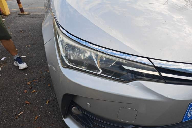 Used Toyota Corolla 2017 Revised Version 1.2T S-CVT GL Right Front Headlight