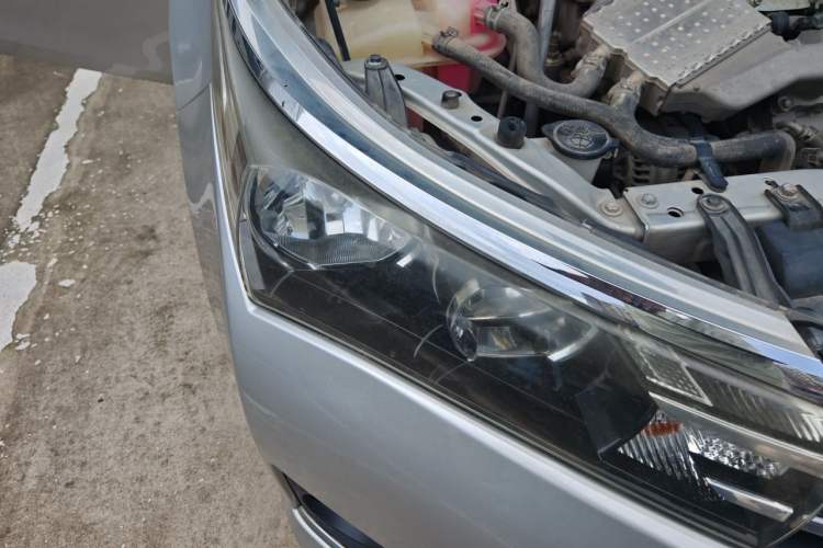 Used Toyota Corolla 2017 1.2T CVT GL-i Right Front Headlight