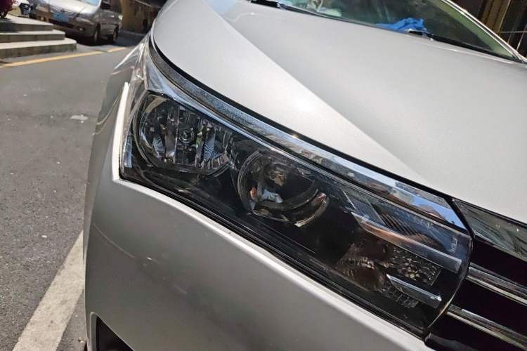 Used Toyota Corolla 2017 1.2T CVT GL Right Front Headlight