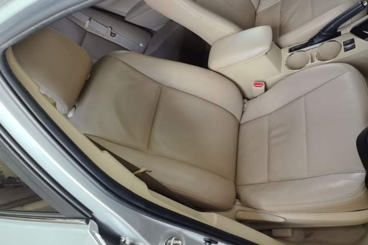 Used Toyota Corolla 2017 1.2T CVT GL Right Front Seat