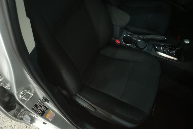 Used Toyota Corolla 2017 Revised Version 1.6L S-CVT GL Right Front Seat