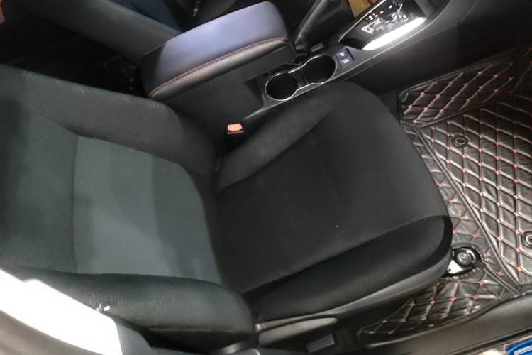 Used Toyota Corolla 2017 Revised Version 1.2T S-CVT GL Right Front Seat