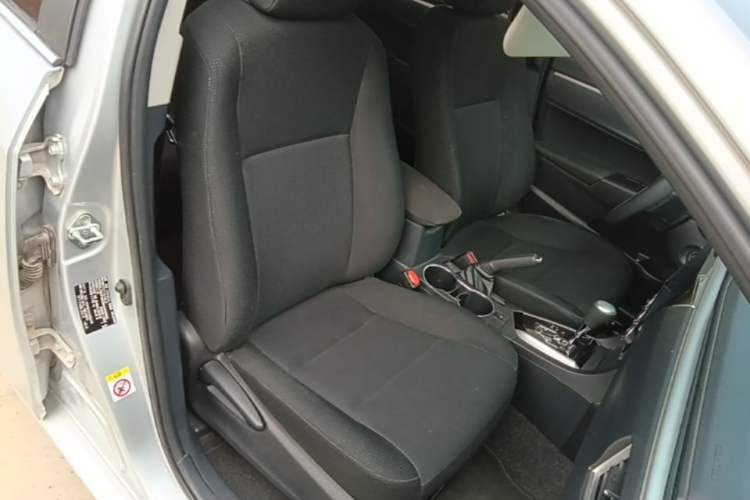 Used Toyota Corolla 2017 Revised Version 1.6L S-CVT GL Right Front Seat