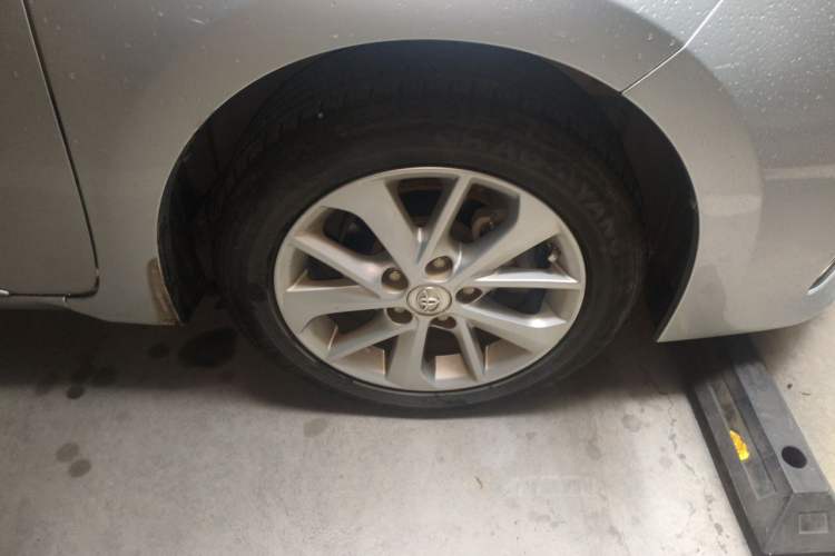 Used Toyota Corolla 2017 1.2T CVT GL-i Leather Edition Right Front Wheel Hub