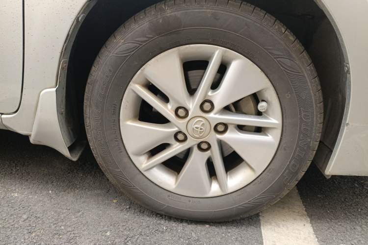 Used Toyota Corolla 2017 Revised Version 1.6L S-CVT GL Right Front Wheel Hub