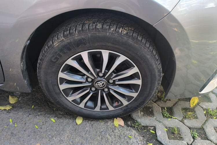 Used Toyota Corolla 2017 Revised Version 1.2T S-CVT GL-i Right Front Wheel Hub
