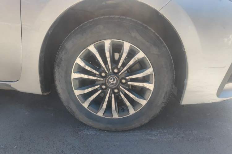 Used Toyota Corolla 2017 Revised Version 1.2T S-CVT GL-i Right Front Wheel Hub