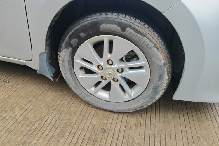 Used Toyota Corolla 2017 Revised Version 1.6L S-CVT GL Right Front Wheel Hub