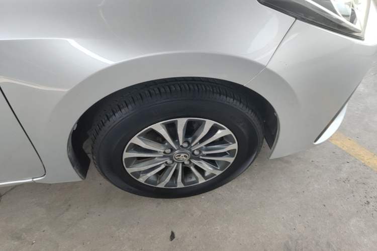 Used Toyota Corolla 2017 Revised Version 1.2T S-CVT GL Right Front Wheel Hub
