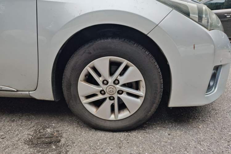 Used Toyota Corolla 2017 1.2T CVT GL-i Right Front Wheel Hub