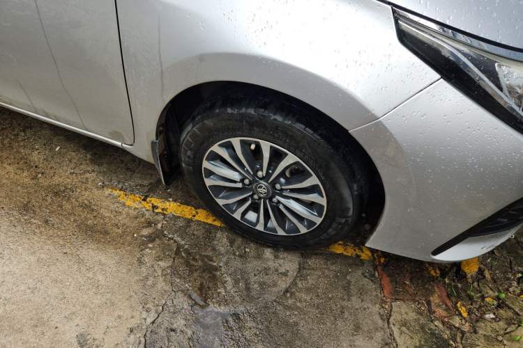 Used Toyota Corolla 2017 Revised Version 1.2T S-CVT GL Right Front Wheel Hub