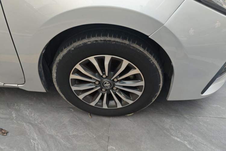 Used Toyota Corolla 2017 Revised Version 1.2T S-CVT GL-i Right Front Wheel Hub