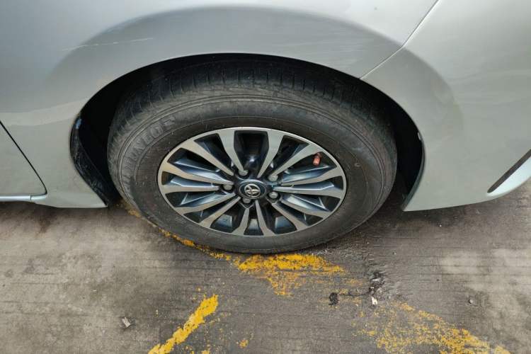 Used Toyota Corolla 2017 Revised Version 1.2T S-CVT GL Right Front Wheel Hub