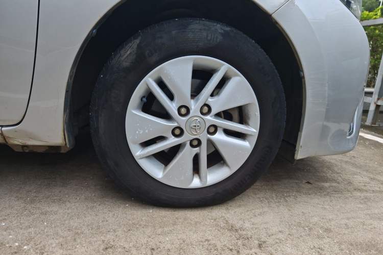 Used Toyota Corolla 2017 1.2T CVT GL-i Right Front Wheel Hub