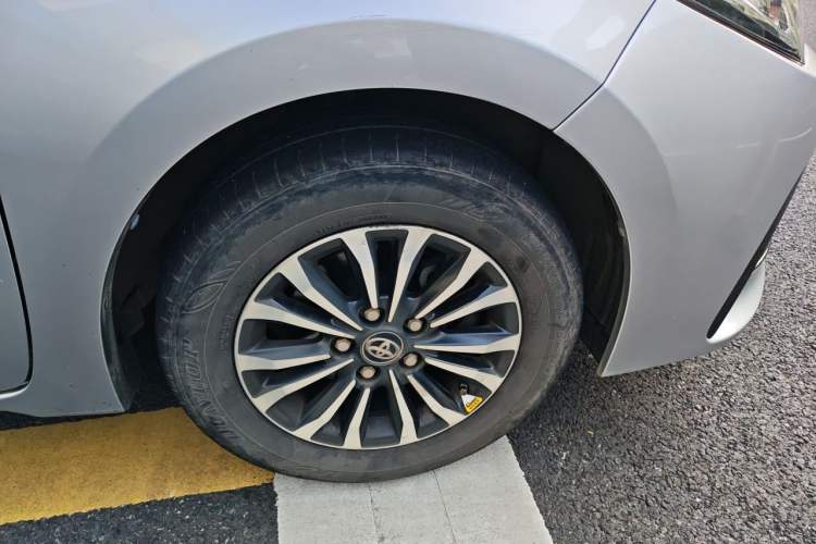 Used Toyota Corolla 2017 Revised Version 1.2T S-CVT GL Right Front Wheel Hub