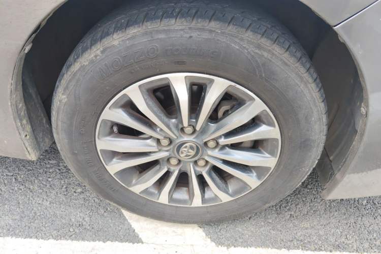 Used Toyota Corolla 2017 Revised Version 1.2T S-CVT GL Right Front Wheel Hub