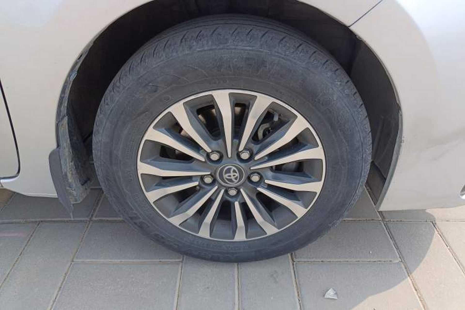 Used Toyota Corolla 2017 Revised Version 1.2T S-CVT GL-i Right Front Wheel Hub