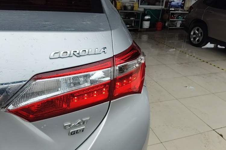 Used Toyota Corolla 2017 1.2T CVT GL-i Leather Edition Right Rear Taillight