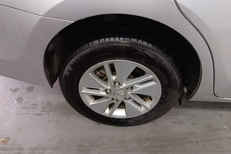 Used Toyota Corolla 2017 1.6L CVT GL Right Rear Wheel Hub