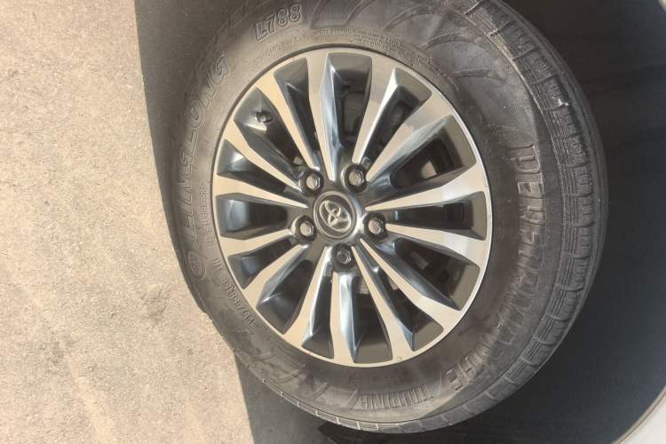 Used Toyota Corolla 2017 Revised Version 1.2T Manual GL Right Rear Wheel Hub