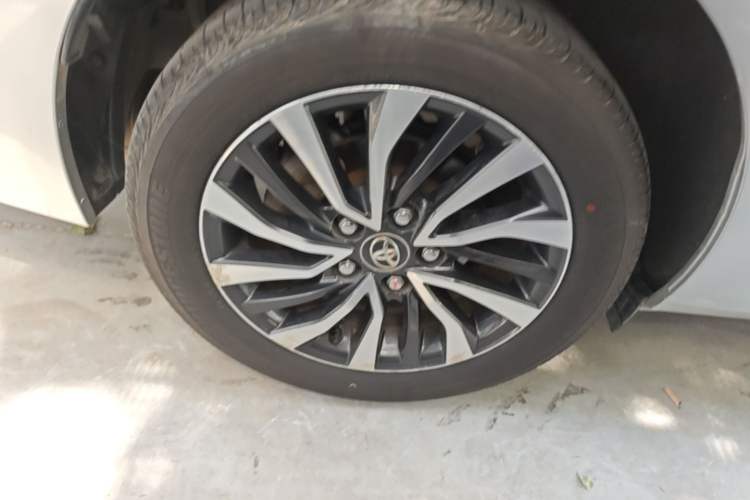 Used Toyota Corolla 2017 Revised Dual-Engine 1.8L E-CVT Elite Edition Right Rear Wheel Hub