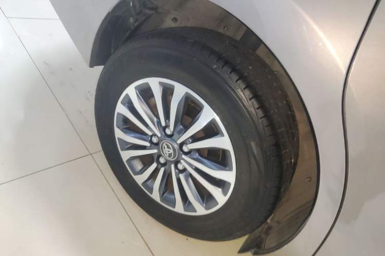 Used Toyota Corolla 2017 Revised Version 1.2T S-CVT GL-i Right Rear Wheel Hub