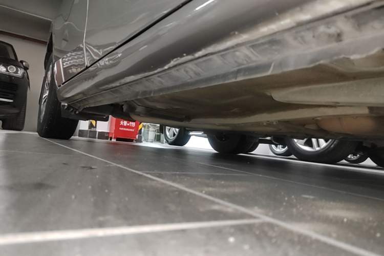 Used Toyota Corolla 2017 Revised Version 1.2T S-CVT GL Right Side Sill