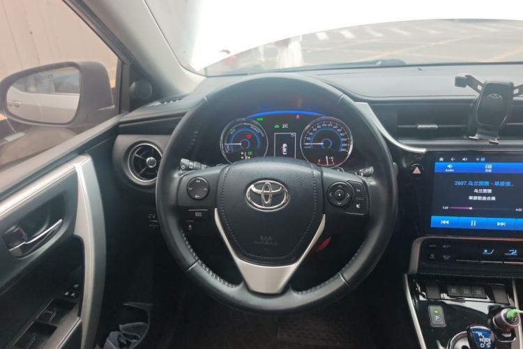 Used Toyota Corolla 2017 Revised Dual-Engine 1.8L E-CVT Elite Edition Steering Wheel