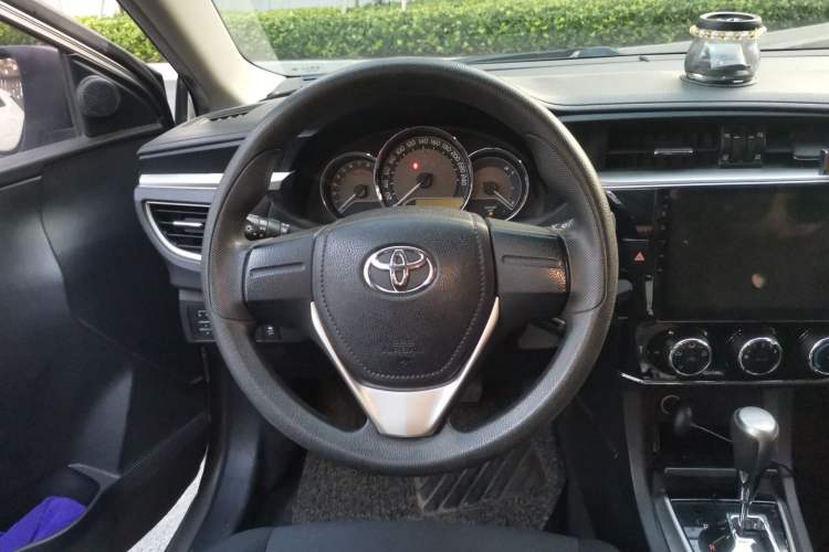 Used Toyota Corolla 2017 Revised Version 1.2T S-CVT GL Steering Wheel