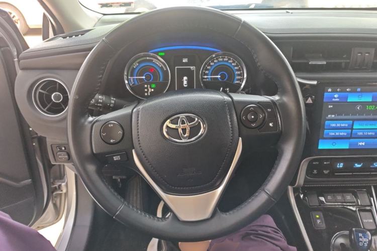 Used Toyota Corolla 2017 Revised Dual-Engine 1.8L E-CVT Elite Edition Steering Wheel