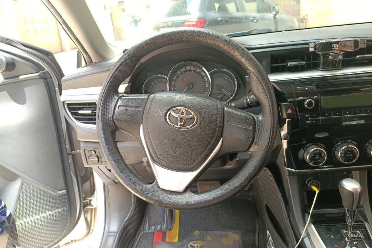 Used Toyota Corolla 2017 Revised Version 1.6L S-CVT GL Steering Wheel