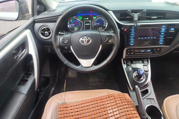 Used Toyota Corolla 2017 Revised Dual-Engine 1.8L E-CVT Elite Edition Steering Wheel