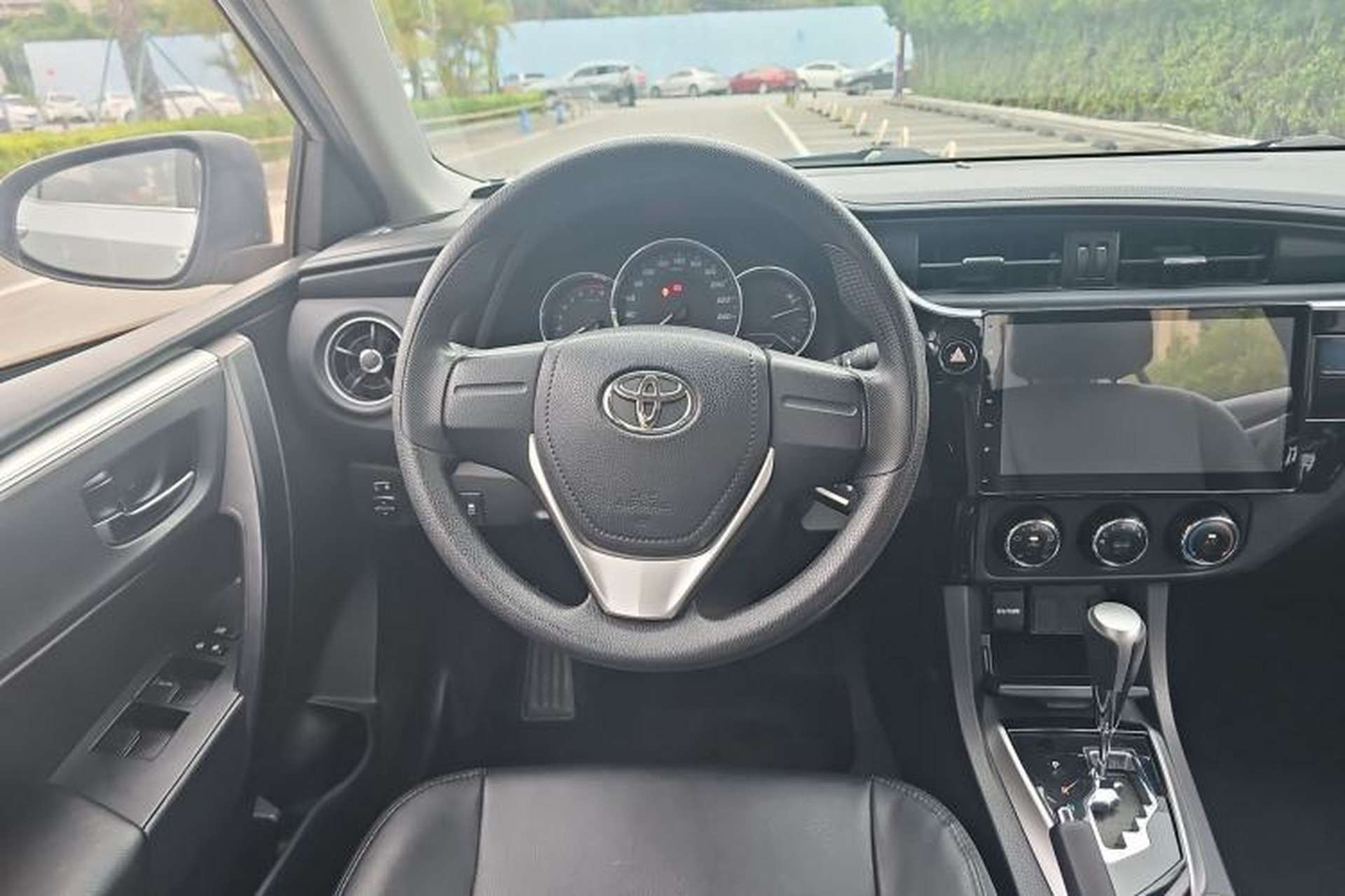 Used Toyota Corolla 2017 Revised Version 1.2T S-CVT GL Steering Wheel