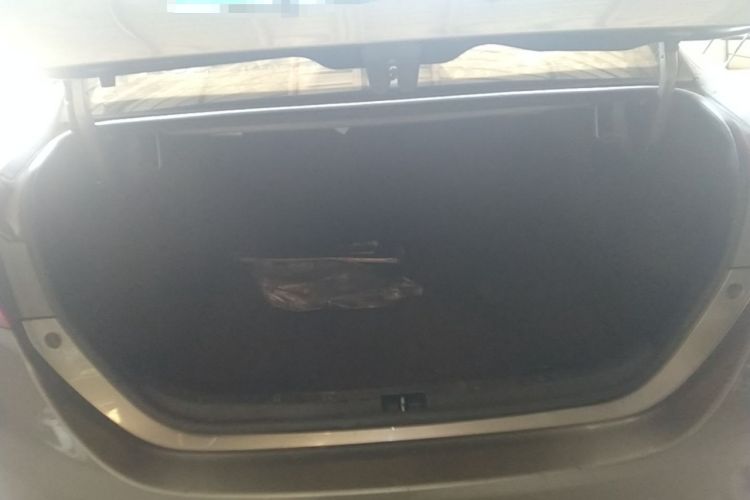 Used Toyota Corolla 2017 1.6L CVT GL Trunk