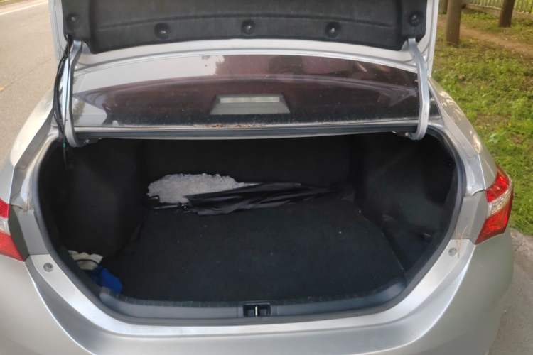 Used Toyota Corolla 2017 1.2T CVT GL Trunk