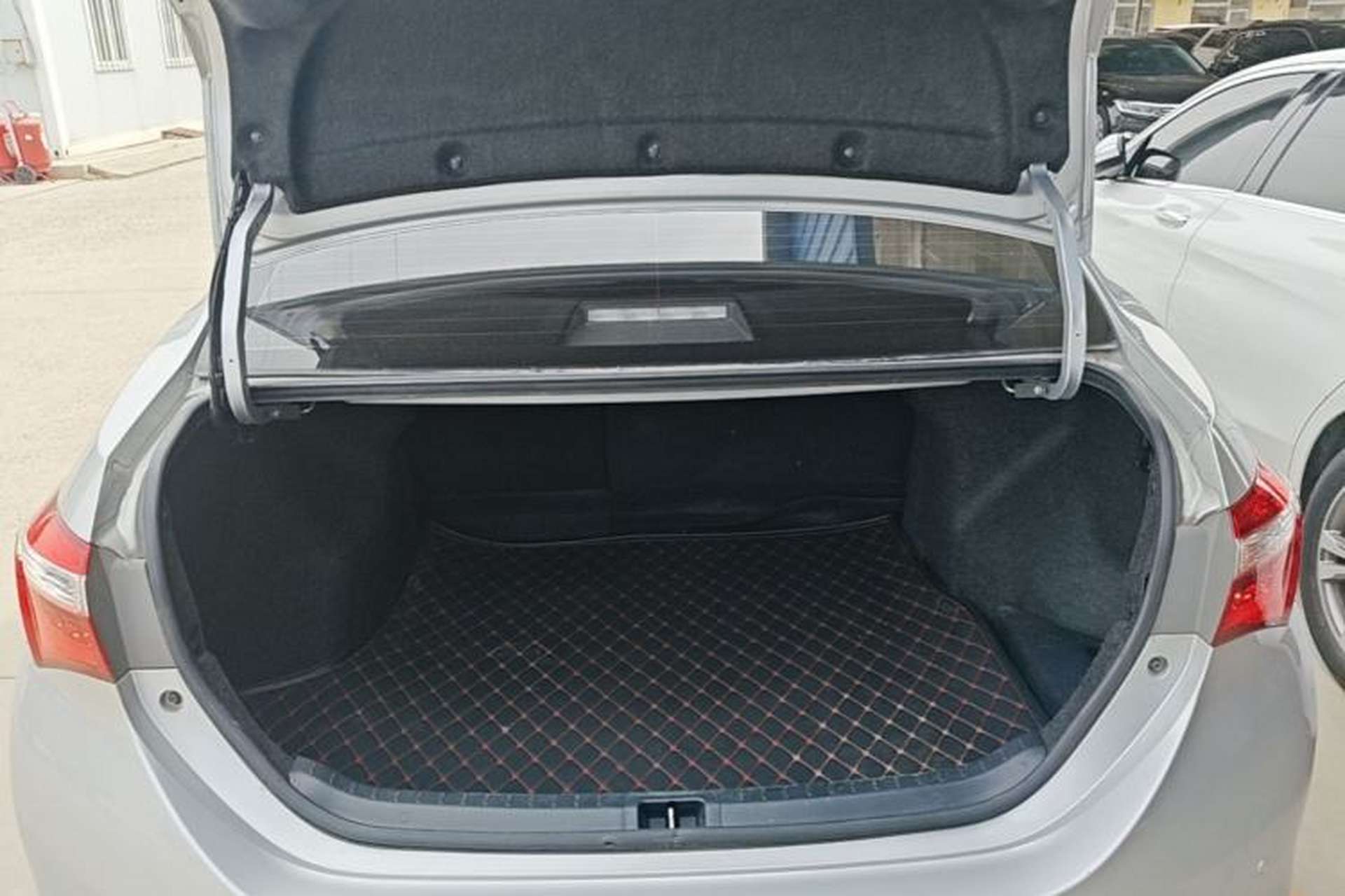Used Toyota Corolla 2017 1.2T CVT GL-i Leather Edition Trunk