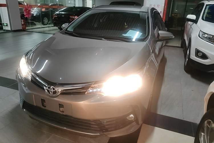 Used Toyota Corolla 2017 Revised Version 1.2T S-CVT GL Guazi used car, China used car export, Used car for sale, Used cars, Cheapest cars for sale