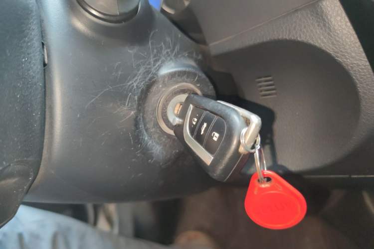 Used Toyota Corolla 2017 Revised Version 1.6L S-CVT GL Vehicle Key
