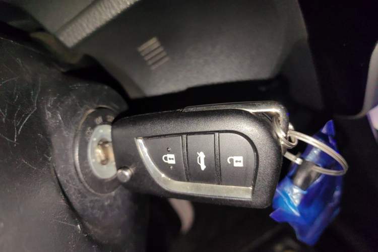 Used Toyota Corolla 2017 Revised Version 1.2T S-CVT GL Vehicle Key