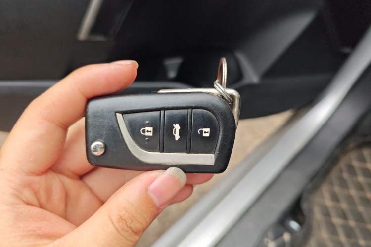 Used Toyota Corolla 2017 1.2T CVT GL-i Vehicle Key